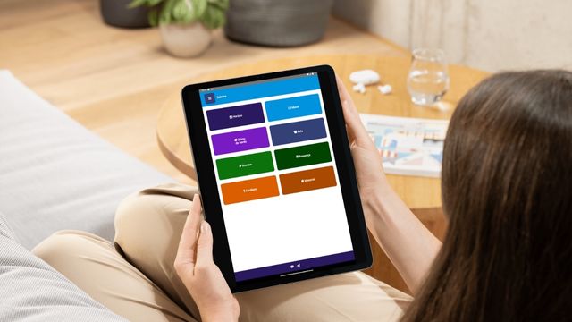 Professores conectados e integrados via APP nativo Android ou iOs